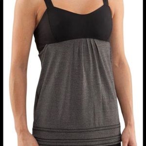 Lululemon Run On Track Cut Out Bra Activewear Top, in excellent condition!